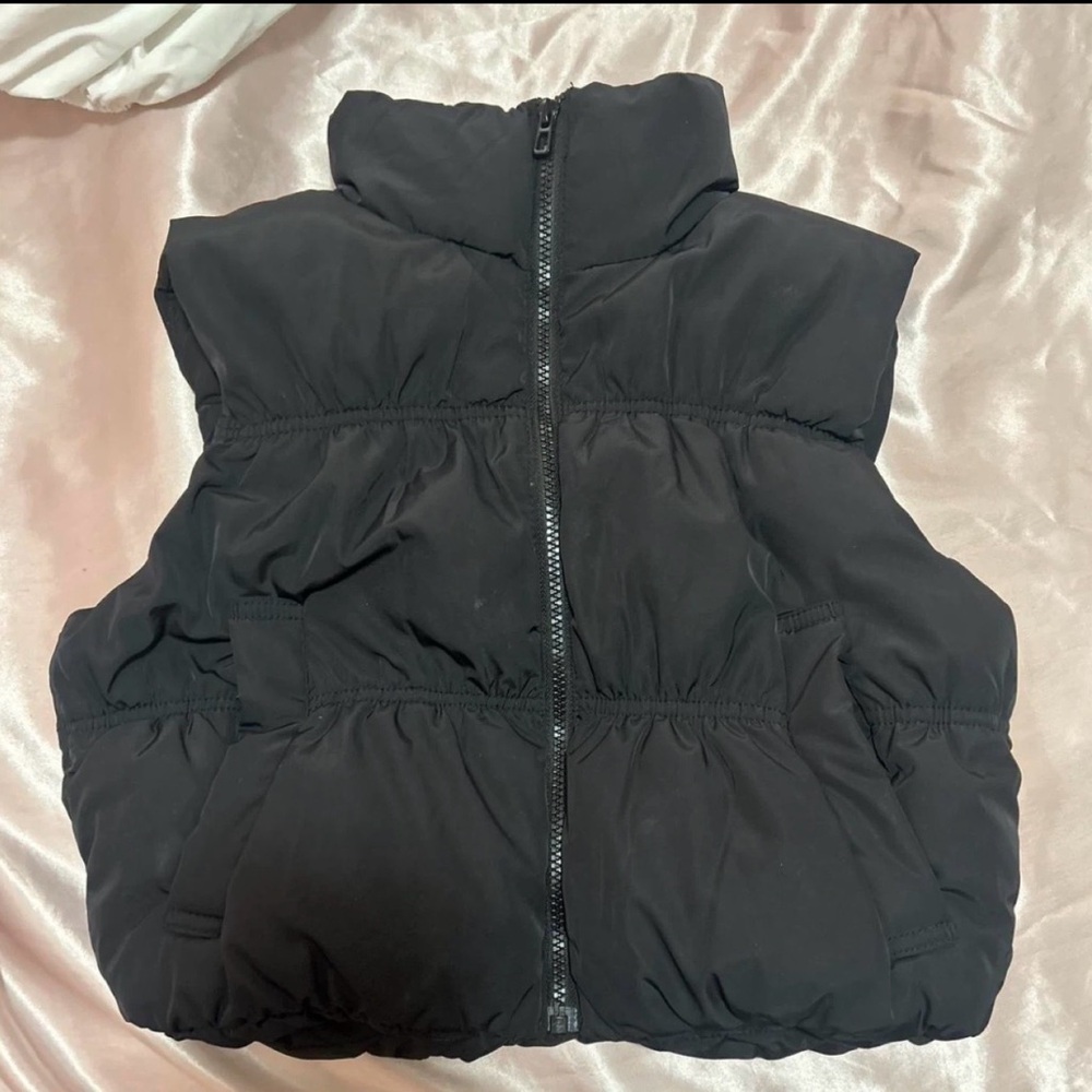 H&M Black Puffer Vest